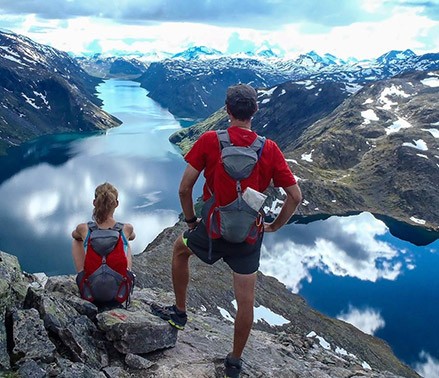 Two people hiking in Norway