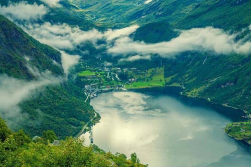 Geiranger-768x512