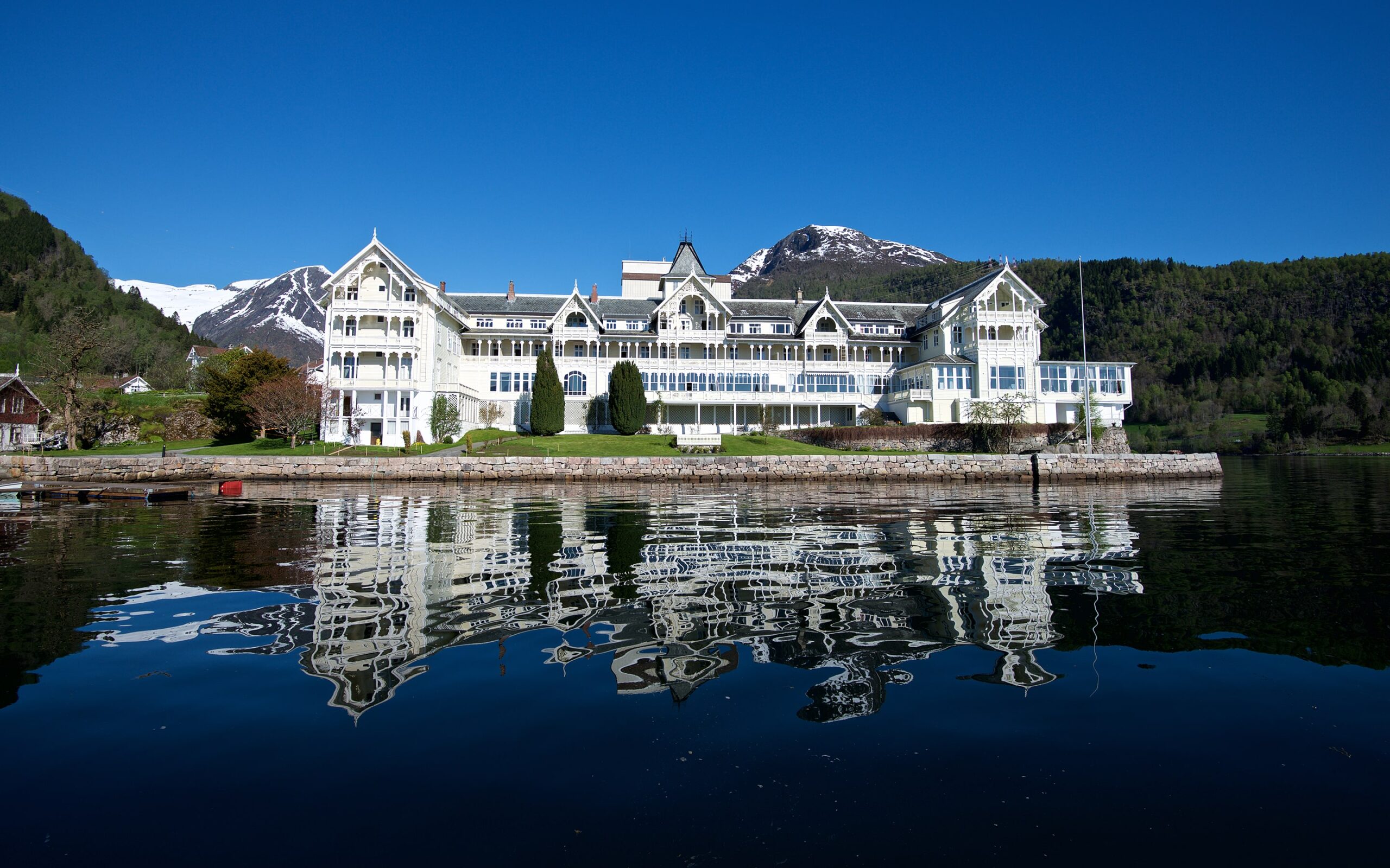 The Kviknes Hotel in Balestrand_Øyvind Heen - fjords